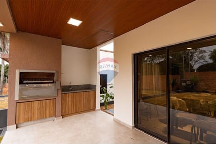 VENDO HERMOSA CASA EN LUQUE  A ESTRENAR