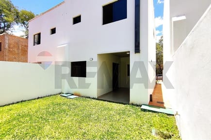 Vendo duplex en el barrio Santa Librada de Capiatá! 