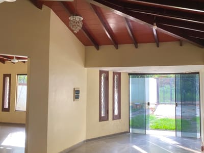 VENDO CASA DE 3 DORMITORIOS EN LUQUE BARRIO YCUA DURE