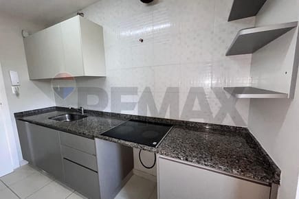 Alquilo amplio departamento de 3 Dormitorios en Condominio Moravia