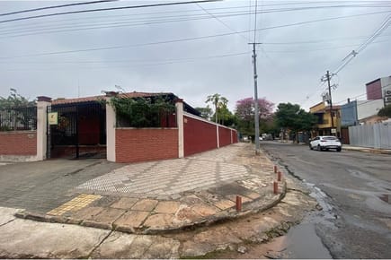 VENDO CASA EN ESQUINA – Bº SAN CRISTÓBAL