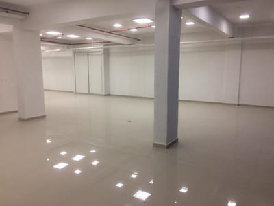 ALQUILO OFICINA CORPORATIVA BARRIO HIPODROMO
