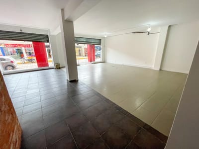 Local Comercial En Alquiler