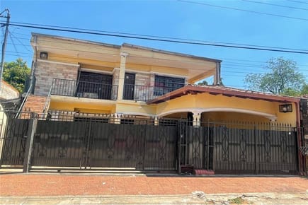 Casa - Venta - San Lorenzo, Central, Paraguay