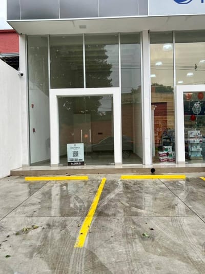 Local comercial en alquiler – Fernando de la Mora
