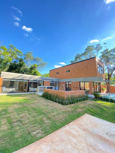 SAN BERNARDINO - HERMOSA RESIDENCIA DE 5 HABITACIONES 