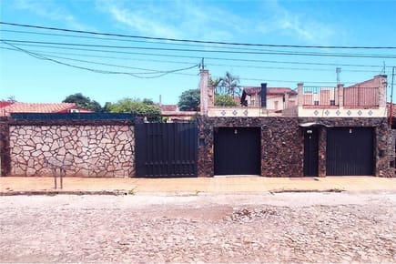 Vendo Casa amoblada con Piscina