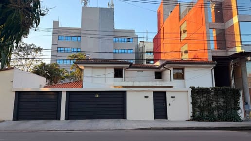 EN VENTA | EXCLUSIVA RESIDENCIA EN BARRIO EL DORADO