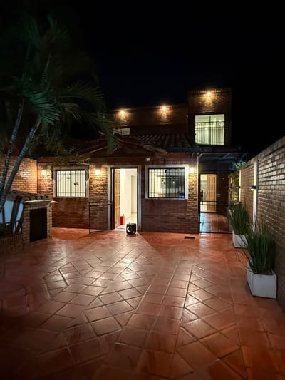 Alquilo hermosa casa con piscina en san Lorenzo 
