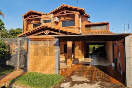 VENDO CASA EN FERNANDO DE LA MORA