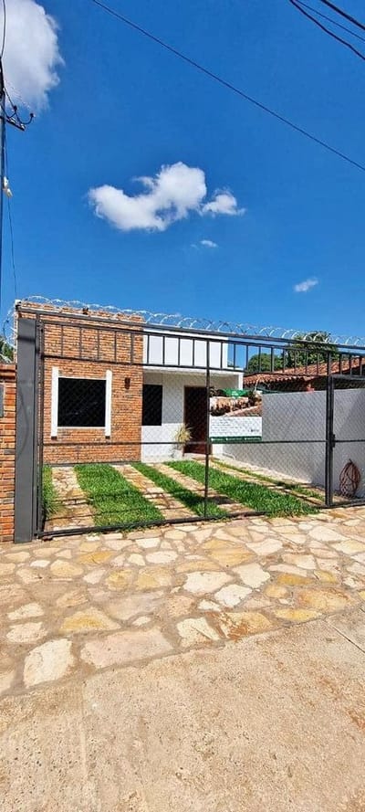 VENDO DÚPLEX EN LUQUE - DESVÍO LUQUE SANBER - AREGUA