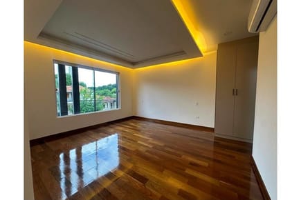 VENDO CASA B° MBURUCUYA, ASUNCIÓN
