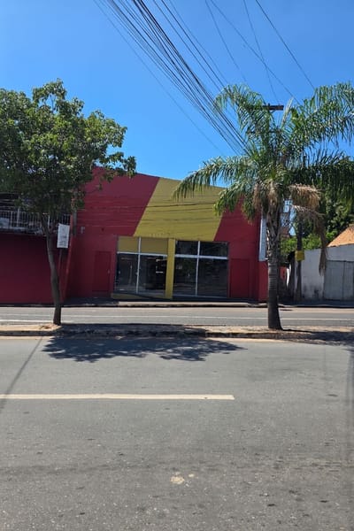 ALQUILO SALON COMERCIAL EN CUIDAD NUEVA