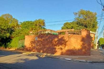 VENDO HERMOSA CASA EN ESQUINA BARRIO LAS MERCEDES