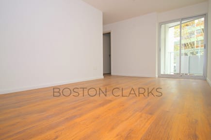 APARTAMENTO EN ALQUILER EN POCITOS: 1 DORMITORIO, BALCÓN Y BUEN GARAGE FIJO.
