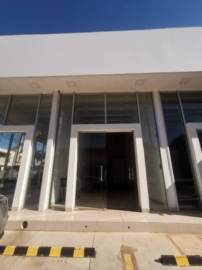 Local comercial en alquiler a pasos del Pinedo Shopping - San Lorenzo