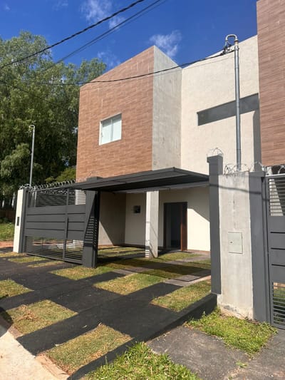 EN VENTA DUPLEX A ESTRENAR LAMBARE ZONA YACHT OFERTA 