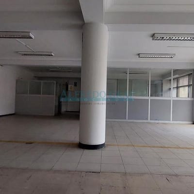 Locales Comerciales AV Saenz Pea