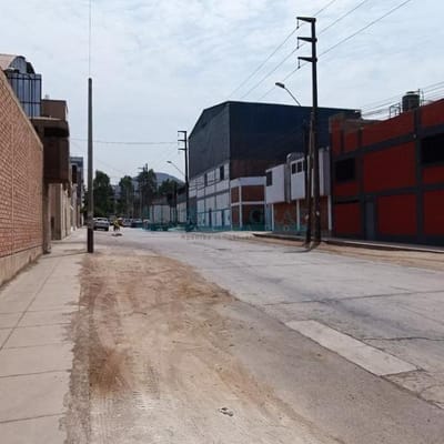 Locales Industriales CAL RENEE DESCARTES