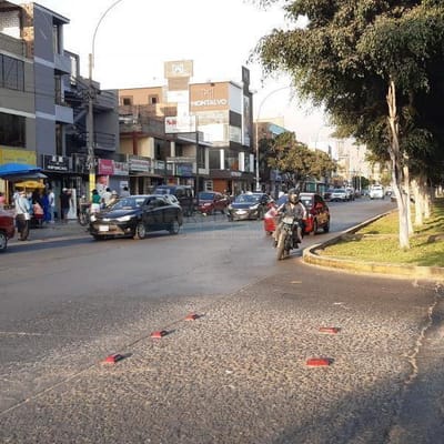 Terrenos Comerciales AV Antunez de Mayolo