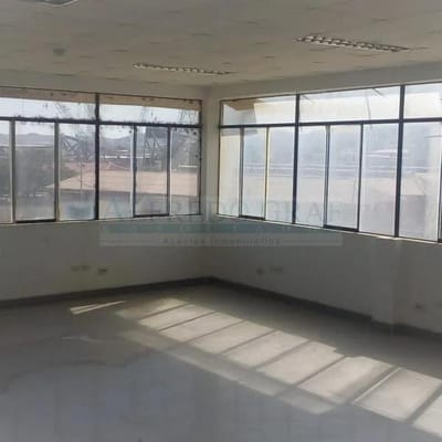 Oficinas AV Bolognesi  Piso