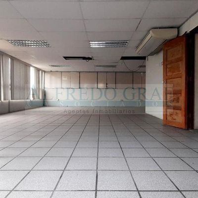 Locales Comerciales AV Trinidad Moran