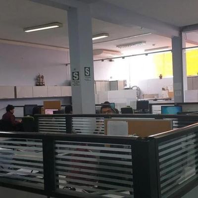 Locales Comerciales CAL Carlos Gonzales