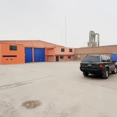 Locales Industriales Calle C