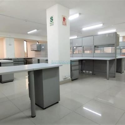 Oficinas AV Republica De Panama  Piso