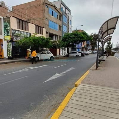 Oficinas AV Angelica Gamarra  Piso