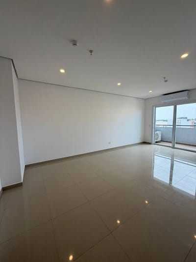 VENDO AMPLIO DEPTO. DE 2 DORM. A ESTRENAR CON COCHERA EN BARRIO HERRERA