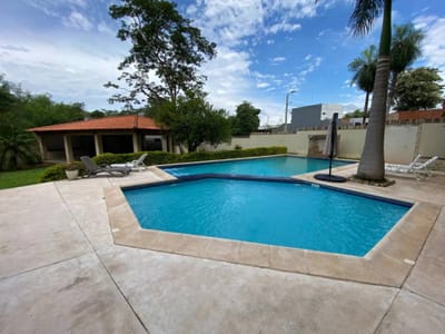 EN VENTA DEPARTAMENTO DE CUATRO DORMITORIOS EN LAMBARE 