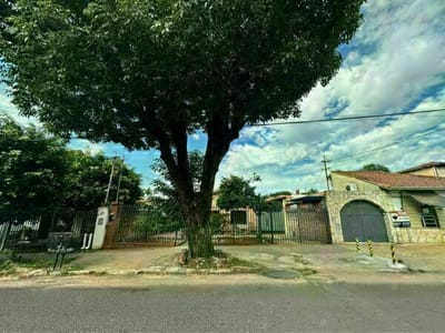 Vendo terreno en Barrio Mburucuyá