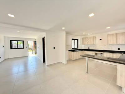 ALQUILO DUPLEX A ESTRENAR EN LUQUE.