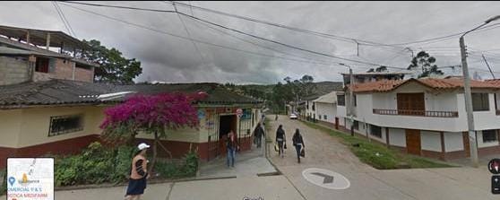 CASONA COMO TERRENO EXCELENTE UBICACION