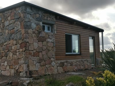 Hermosa chacra de 7 hectáreas en Maldonado, con tajamar, bosque nativo y casa.