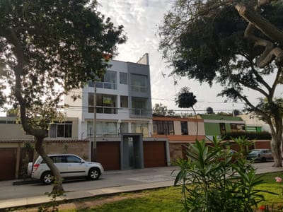 Duplex, en San Borja Frente a Parque