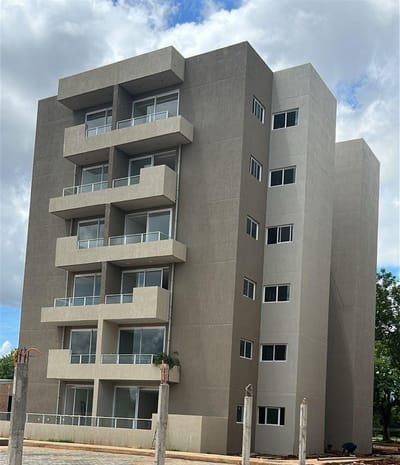 Departamentos en pozo Luque 