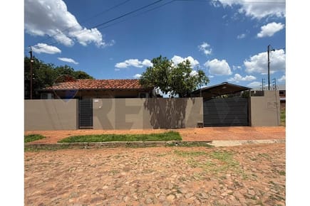 Casa - Alquiler - San Lorenzo, Paraguay
