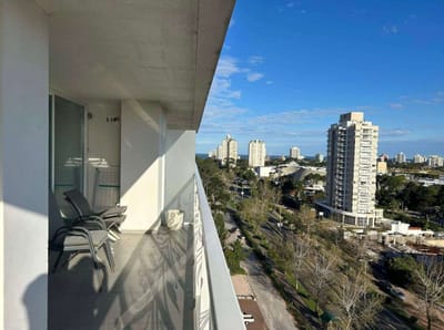 Venta - Apartamento en Edificio Yoo Vista al Mar