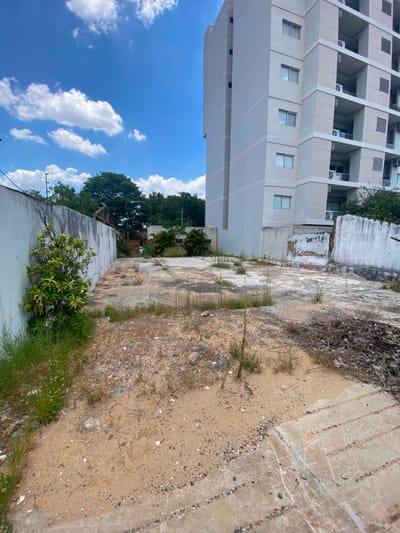 VENDO TERRENO EN EL BARRIO RECOLETA EN ASUNCION 