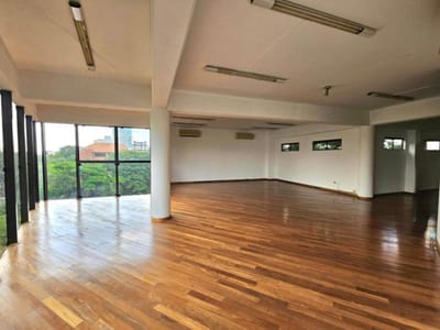 Alquilo Oficina Corporativa en Villa Morra