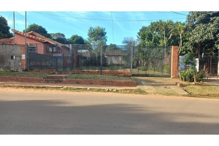 Terreno en San Lorenzo: ¡Inversión Ideal!