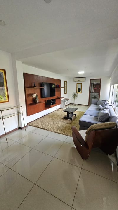 ALQUILER DE HERMOSA CASA AMOBLADA EN BARRIO MARISCAL LOPEZ