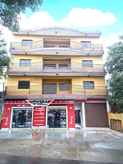 Venta De Edificio Con Renta S/ Avda.von Poleski Villa Elisa