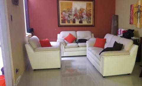 Casa Bonita amoblada en exclusivo condominio en Urb. Los Cocos del Chipe, Piura 
