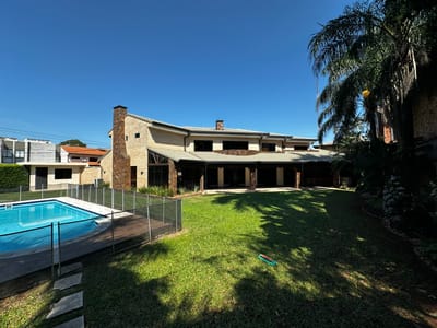 Residencia en venta barrio felicidad Lambare