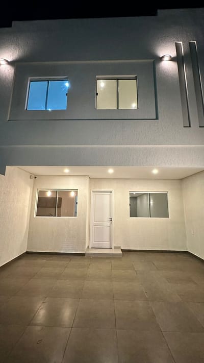 VENDO DUPLEX A ESTRENAR. FDO DE LA MORA ZONA NORTE  