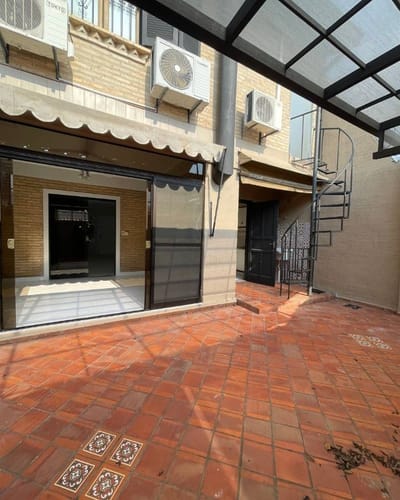 VENDO DUPLEX EN BARRIO MBURUCUYA