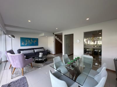 HERMOSA CASA EN VENTA COMPLETAMENTE AMOBLADA